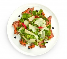 Салат с тёплым ростбифом